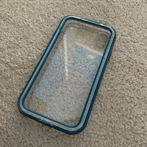 Blue life proof case for IPhone XR